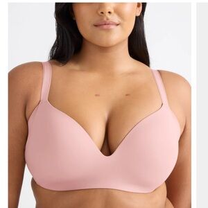 [7] Knix Light Pink ‘Rose Water’ WingWoman Contour Wireless Bra